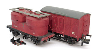 Lot 370